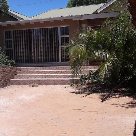 Matatiele Beverly Corner Lodge المظهر الخارجي الصورة